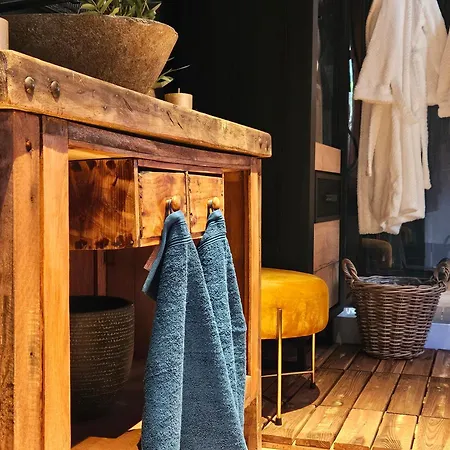 ベッド・アンド・ブレックファスト L Escale Privatif 4*