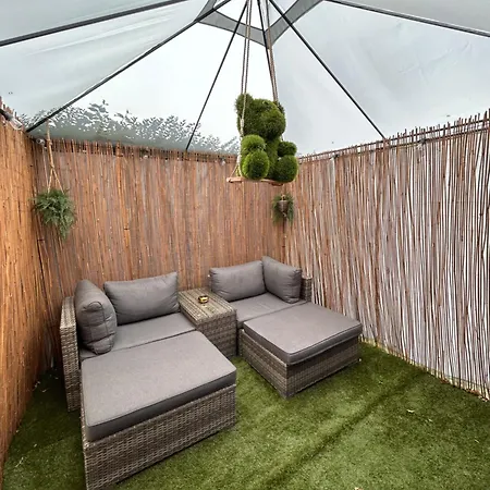 L Escale Privatif 4* トゥルネー