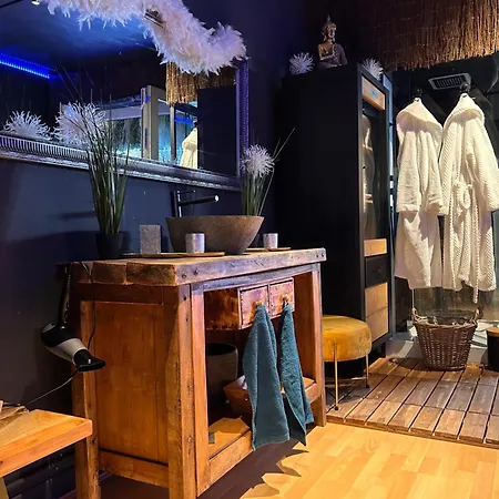 ベッド・アンド・ブレックファスト L Escale Privatif トゥルネー